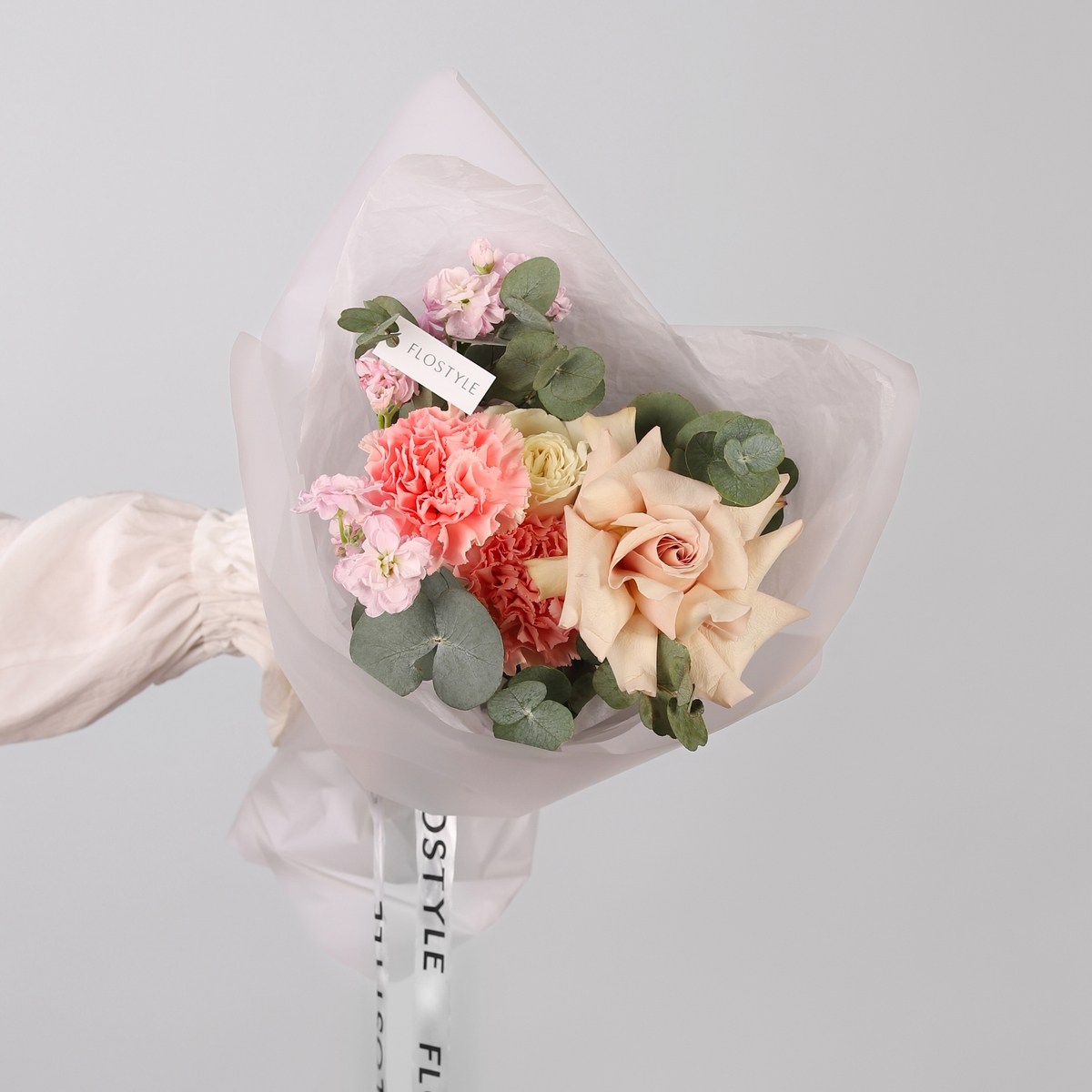 buket nedorogoj s francuzskoj rozoj 6